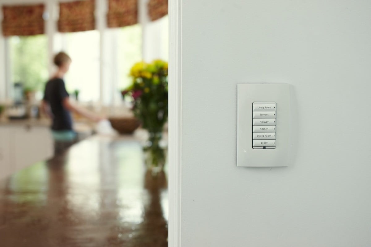 everyday-convenience-with-home-lighting-control