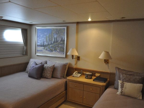 Yacht 5